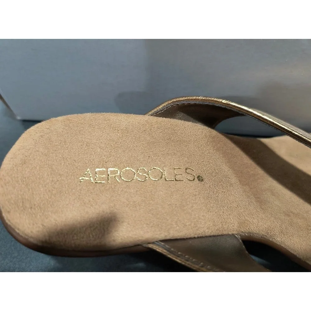 Aerosoles Wide Eyes Womens 8M Bronze Metallic Wedge Thong Sandal‎ Gold Brown